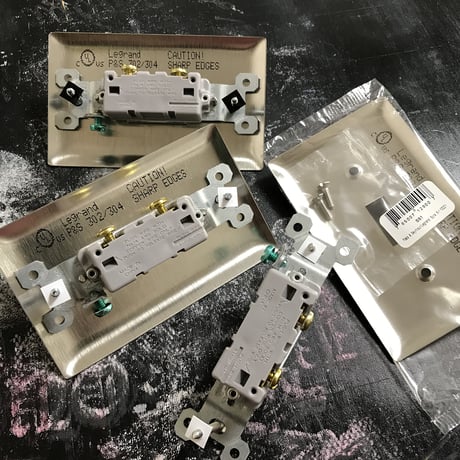 アメリカンスイッチ（中古品）Legrand社