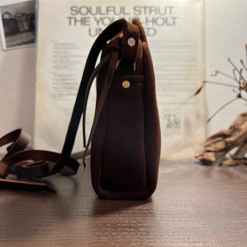 kudu革ポシェット kudu革スエードポシェット チョコレート色ポシェット