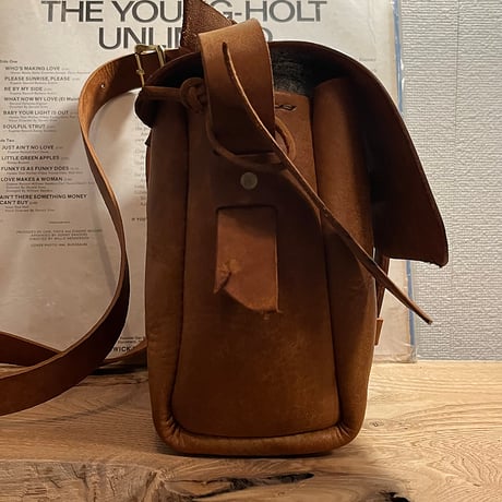 ミディアムバッグ　ミディアムショルダーバッグ　本革ハンドバッグ　プエブロレザーバッグ　Shoulderbag medium(Cognac/pueblo)Lot#254