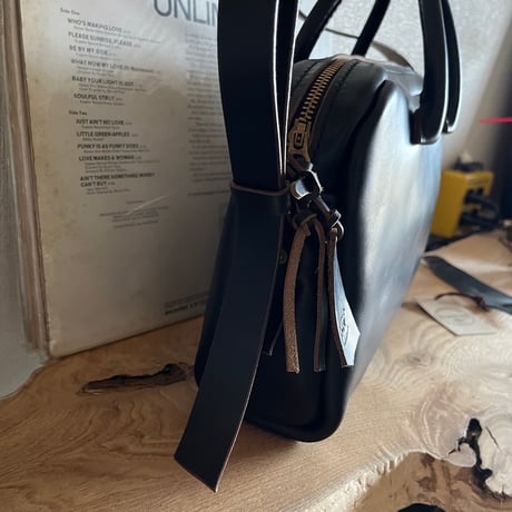 クロムエクセルレザーバッグ Shoulderbag (Black/Chromexcel)Lot#320
