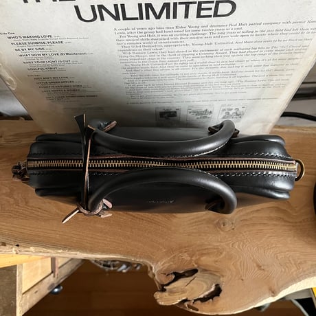クロムエクセルレザーバッグ Shoulderbag / Handbag (Black/Chromexcel)Lot#323
