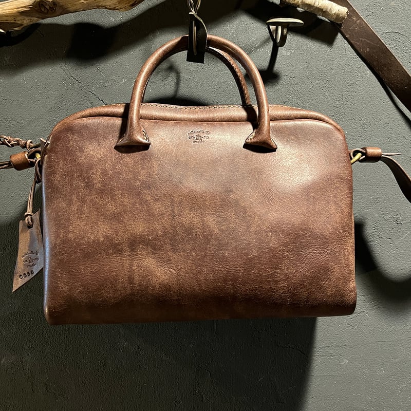 手作り感満載のイタリアンレザー/プエブロのショルダーバッグ Lot#356