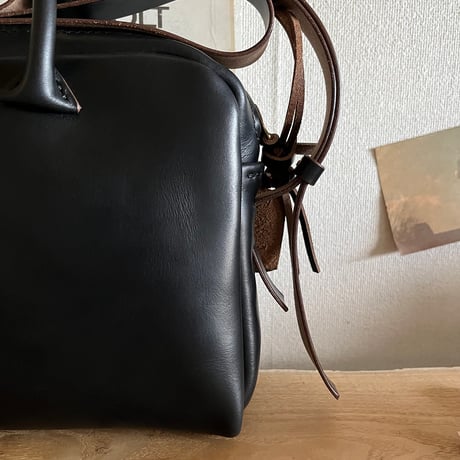 クロムエクセルレザーバッグ Shoulderbag (Black/Chromexcel)Lot#320