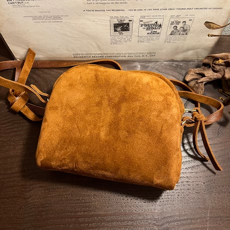 kudu革ポシェット　kudu革スエードポシェット　キャメル色ポシェット　kuduポシェット／ Lot#199
