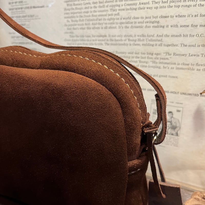 kudu革ポシェット kudu革スエードポシェット チョコレート色ポシェット