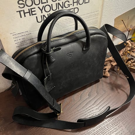 Shoulderbag (Black/Pueblo)Lot#132