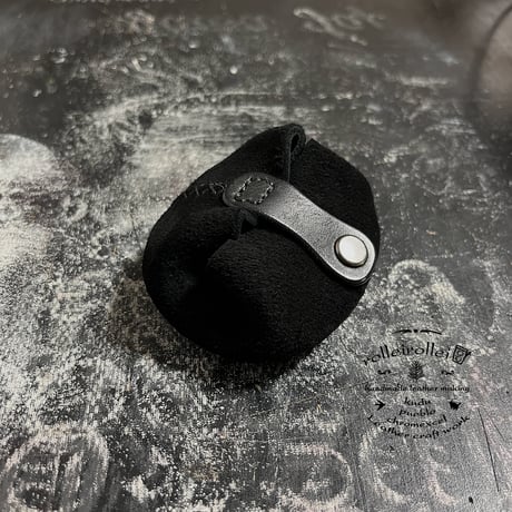 ムギュッとコインケース(black/suede/kudu)#06