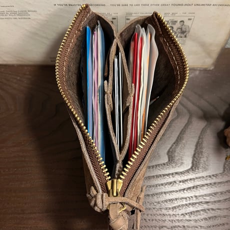 passbook case (stone/suede/kudu)Lot#193