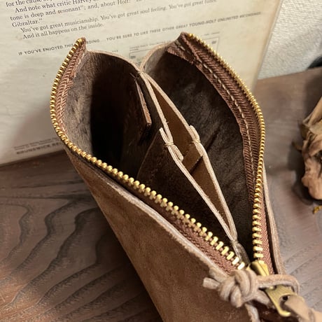 passbook case (stone/suede/kudu)Lot#193