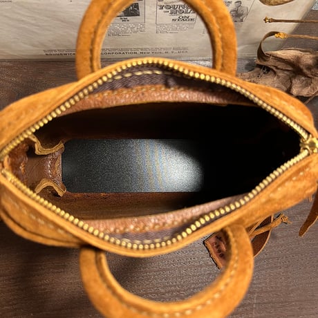 kudu革ポシェット　kudu革スエードポシェット　キャメル色ポシェット　kuduポシェット／ Lot#198