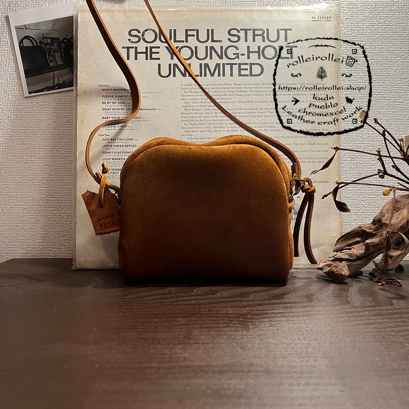 kudu革ポシェット kudu革スエードポシェット キャメル色ポシェット
