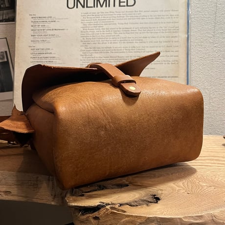 ミディアムバッグ　ミディアムショルダーバッグ　本革ハンドバッグ　プエブロレザーバッグ　Shoulderbag medium(Cognac/pueblo)Lot#254