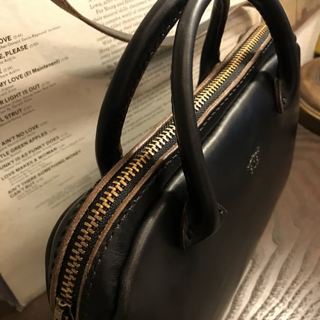 Shoulderbag 303. (Black/Chromexcel)Lot#114
