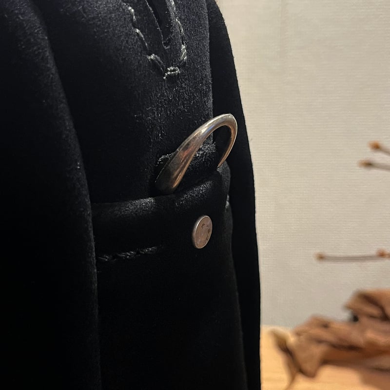 新品未使用 1点限り 高級スエードkudu革 秋冬バッグ黒 スエードレザー