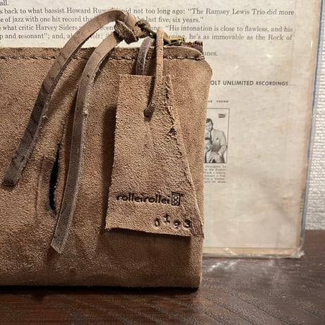 passbook case (stone/suede/kudu)Lot#193