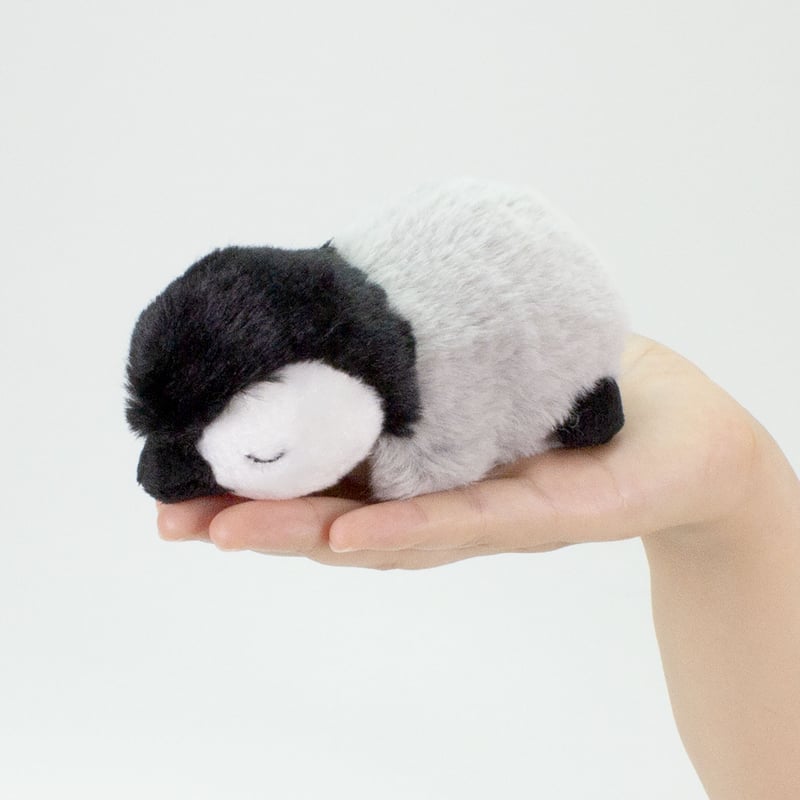 すやすやてのひらBABYエンペラーペンギン | AUC ONLINE SHOP