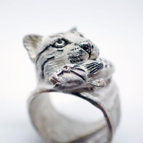 ヤマネコと魚リング(white)