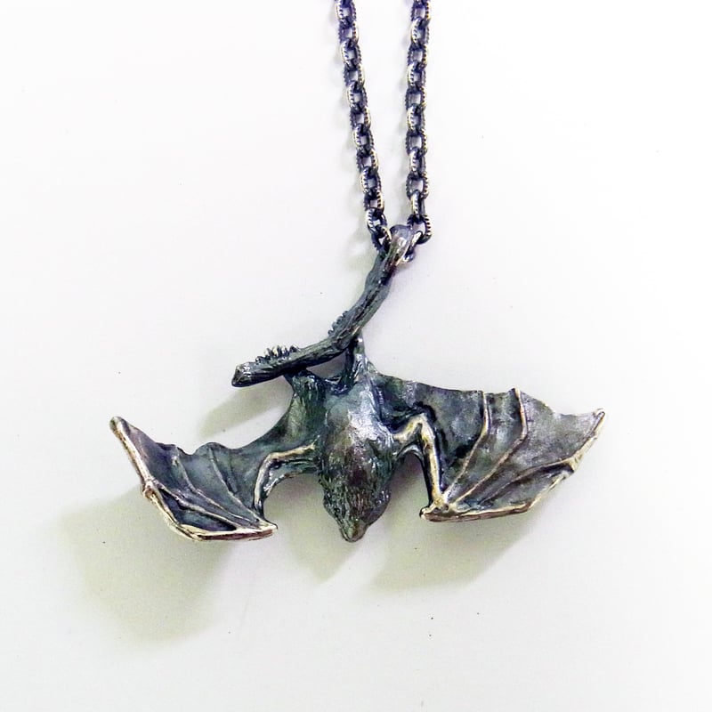 オガサワラコウモリネックレス | EmiriA online shop