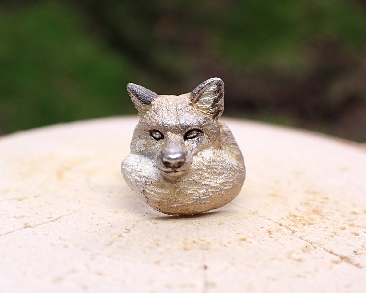 キツネ尻尾ピアス（赤狐） | EmiriA online shop