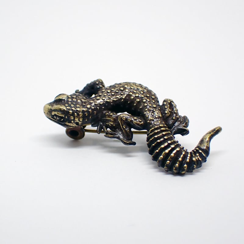ヒョウモントカゲモドキウインクブローチ(鏡面) | EmiriA online shop