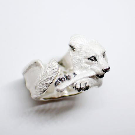 オオカミと肋骨リング(white)