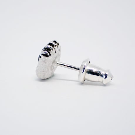 シロクマと左手ピアス