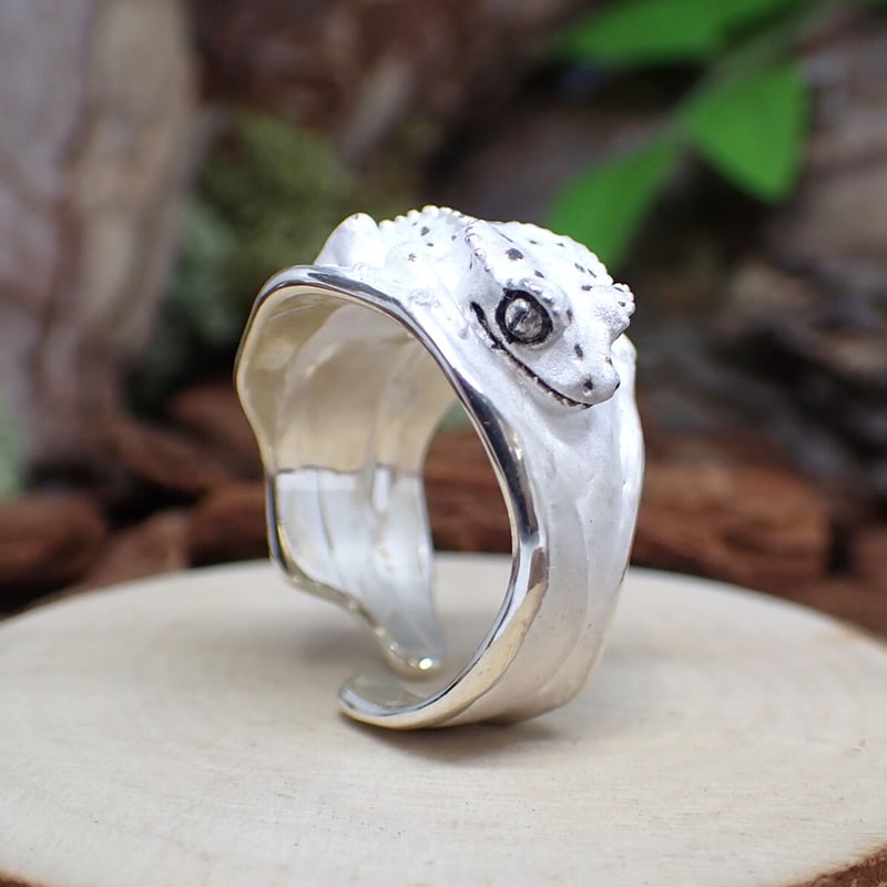 クレステッドゲッコー張り付きリング(white)ダルメシアン | EmiriA 