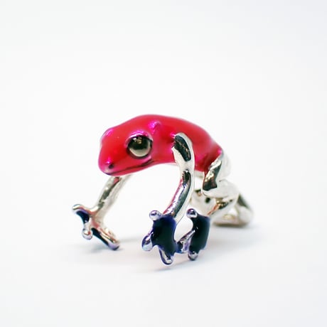イチゴヤドクガエルイヤーカフ
