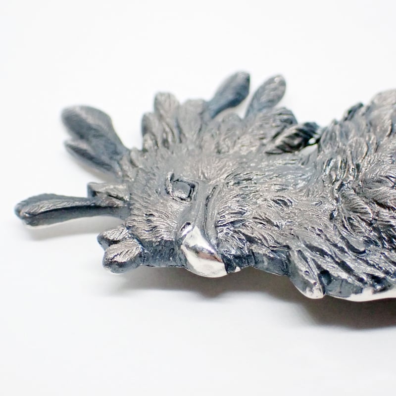 ヘビクイワシ全身ブローチ(black matte) | EmiriA online shop