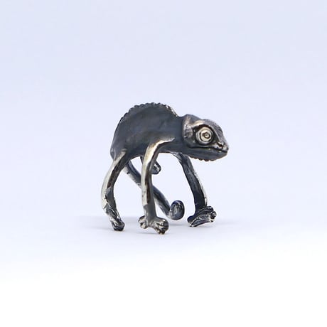 カメレオンイヤーカフ(black)