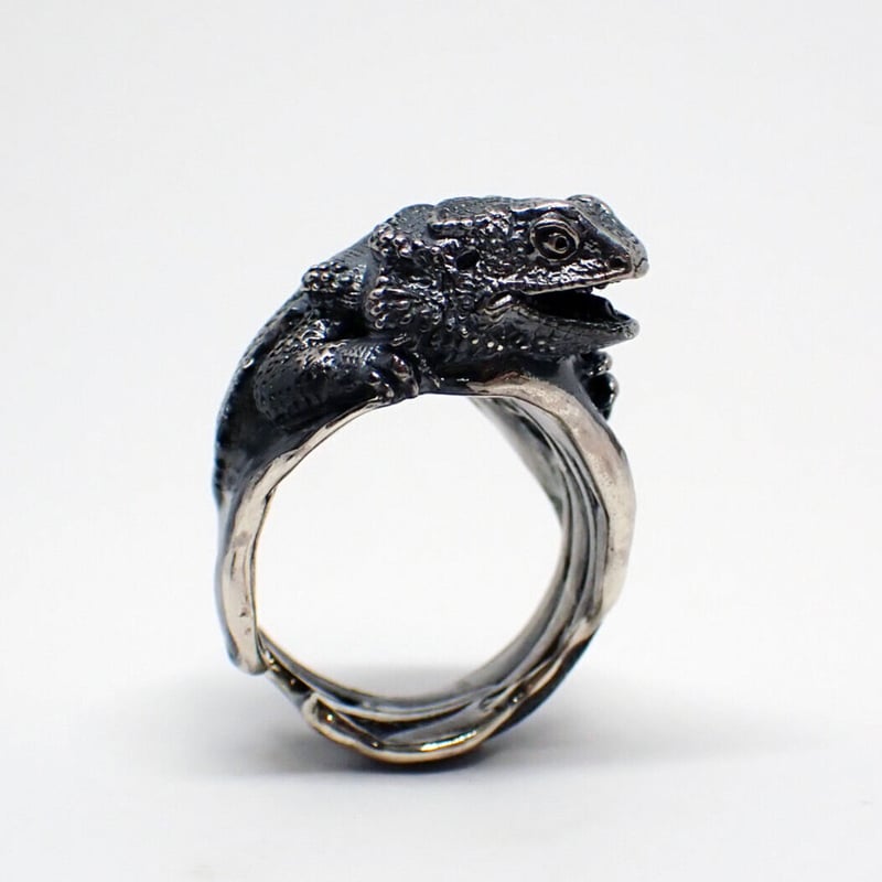 フトアゴヒゲトカゲ口開けリング(black) | EmiriA online shop フトアゴヒゲトカゲ口開けリング(black) | EmiriA online shop