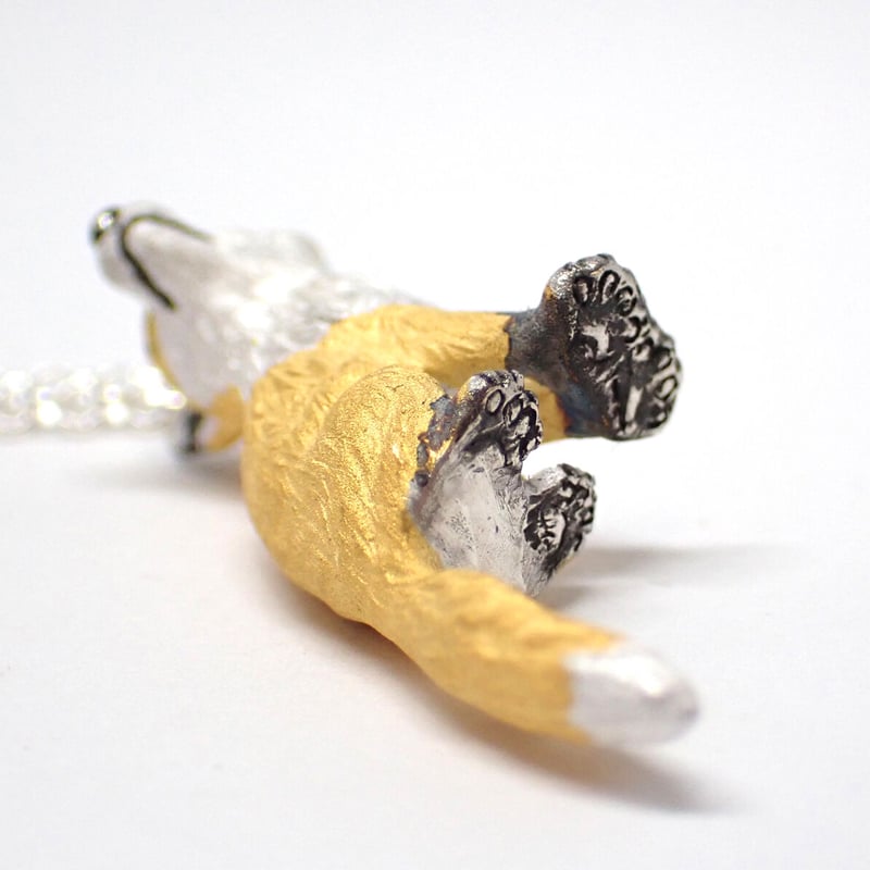 高所好きキツネネックレス(white yellow) | EmiriA online shop
