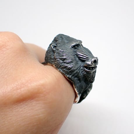 物言いたげなマンドリルリング(black)