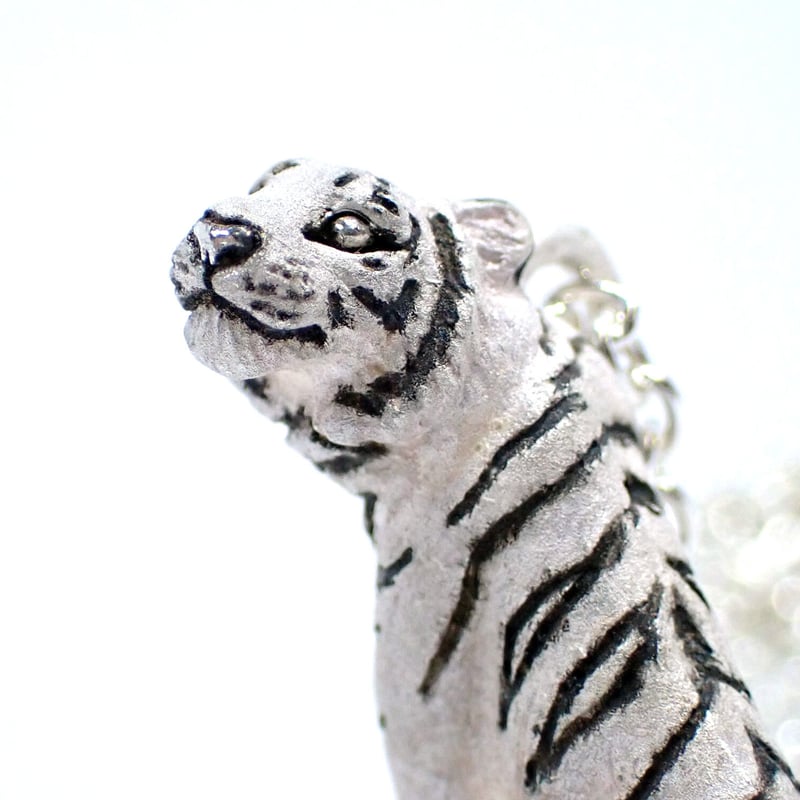 見上げるトラネックレス(white) | EmiriA online shop