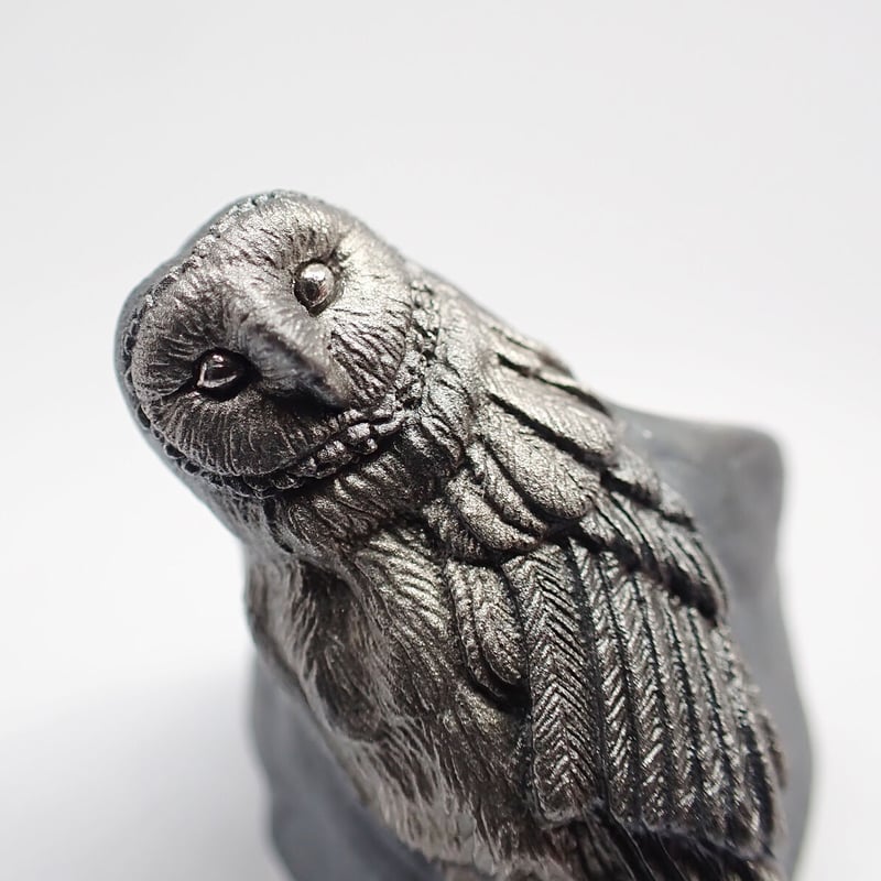 首傾げるメンフクロウリング(black) | EmiriA online shop
