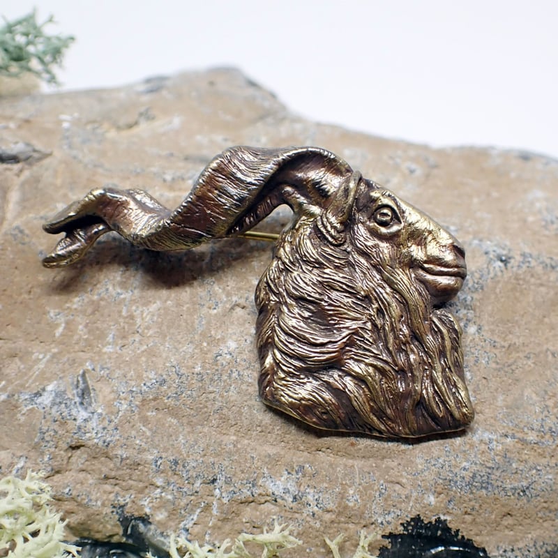 マーコール横顔ブローチ(yellow) | EmiriA online shop