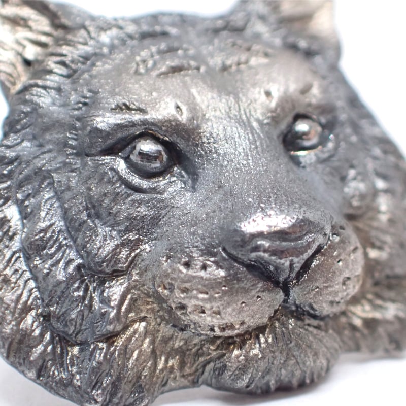 トラ正面顔ブローチ(black matte) | EmiriA online shop