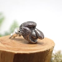 うつむくテングザルピアス(black matte)