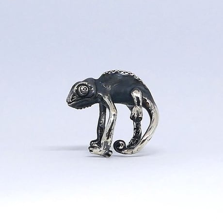 カメレオンイヤーカフ(black)