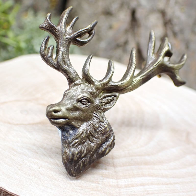 雄鹿の横顔ブローチ(yellow matte) | EmiriA online shop