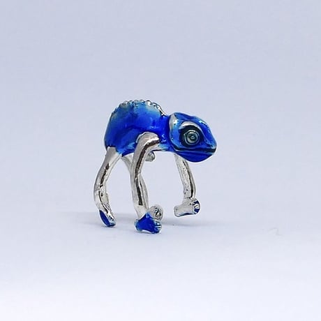 カメレオンイヤーカフ  (blue)