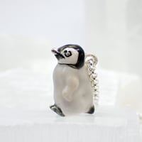 皇帝ペンギンヒナ一歩を踏み出す勇気ネックレス