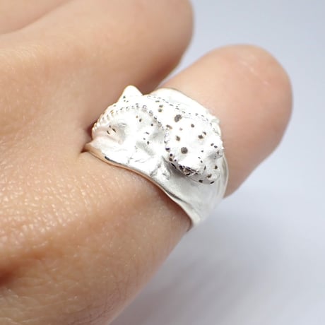 クレステッドゲッコー張り付きリング(white)ダルメシアン