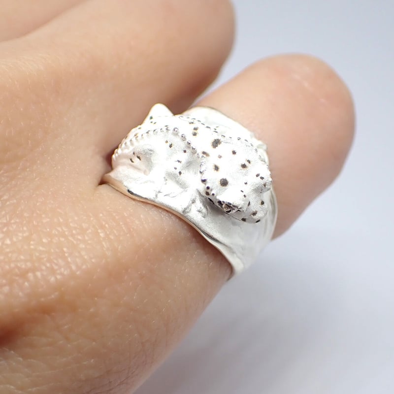 クレステッドゲッコー張り付きリング(white)ダルメシアン | EmiriA 