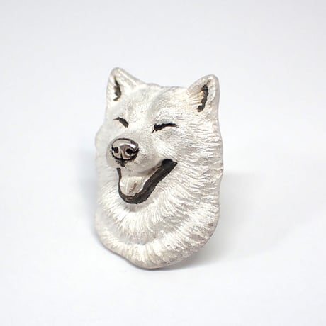 笑顔の柴犬ブローチ(white)
