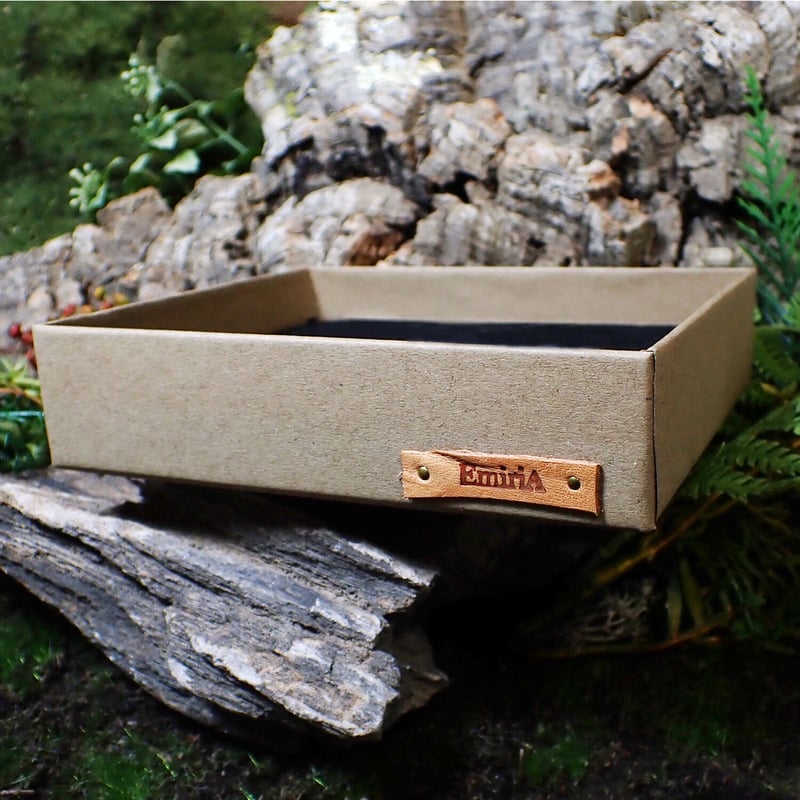 ヘビクイワシ全身ブローチ(yellow) | EmiriA online shop