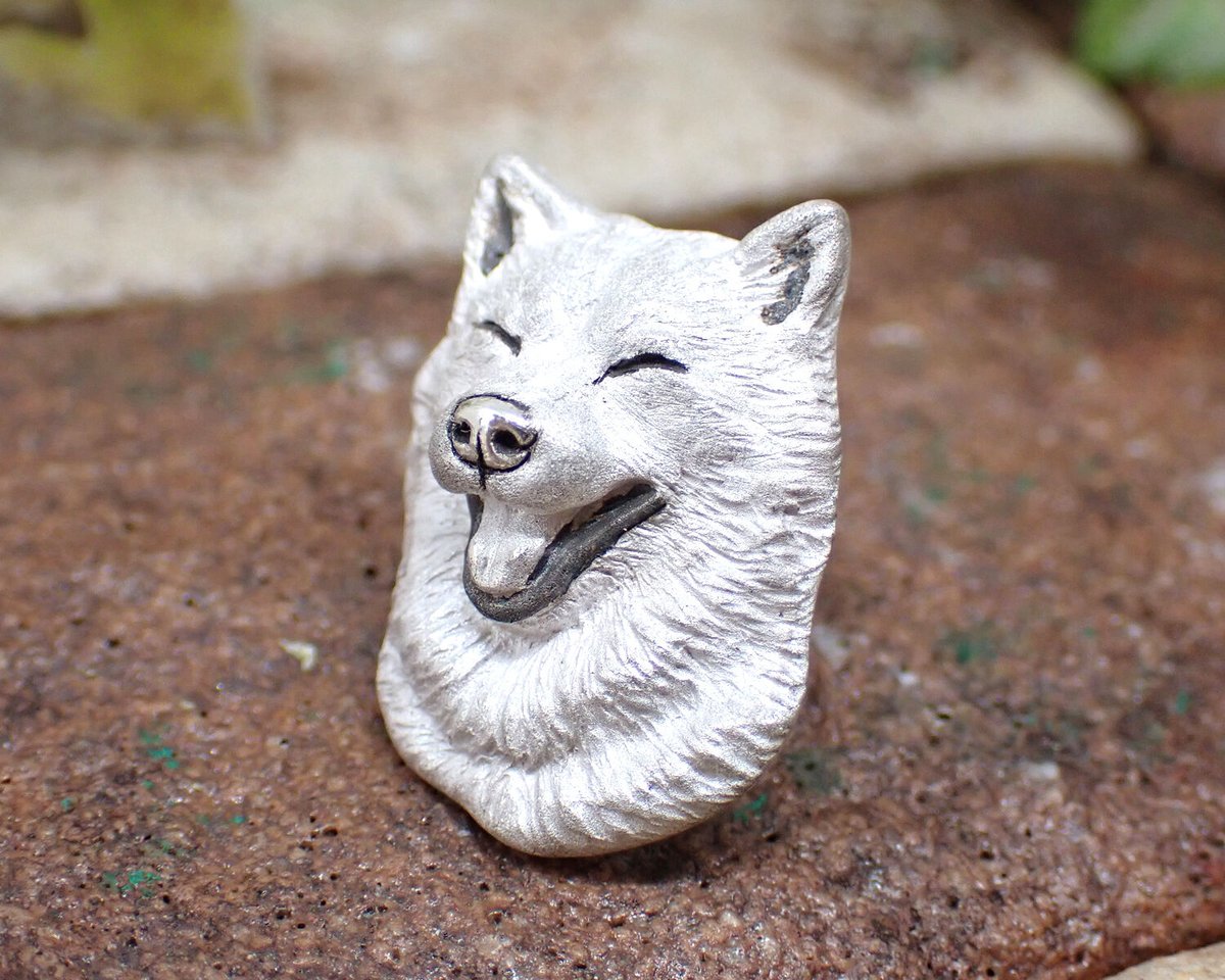 笑顔の柴犬ブローチ(white) | EmiriA online shop