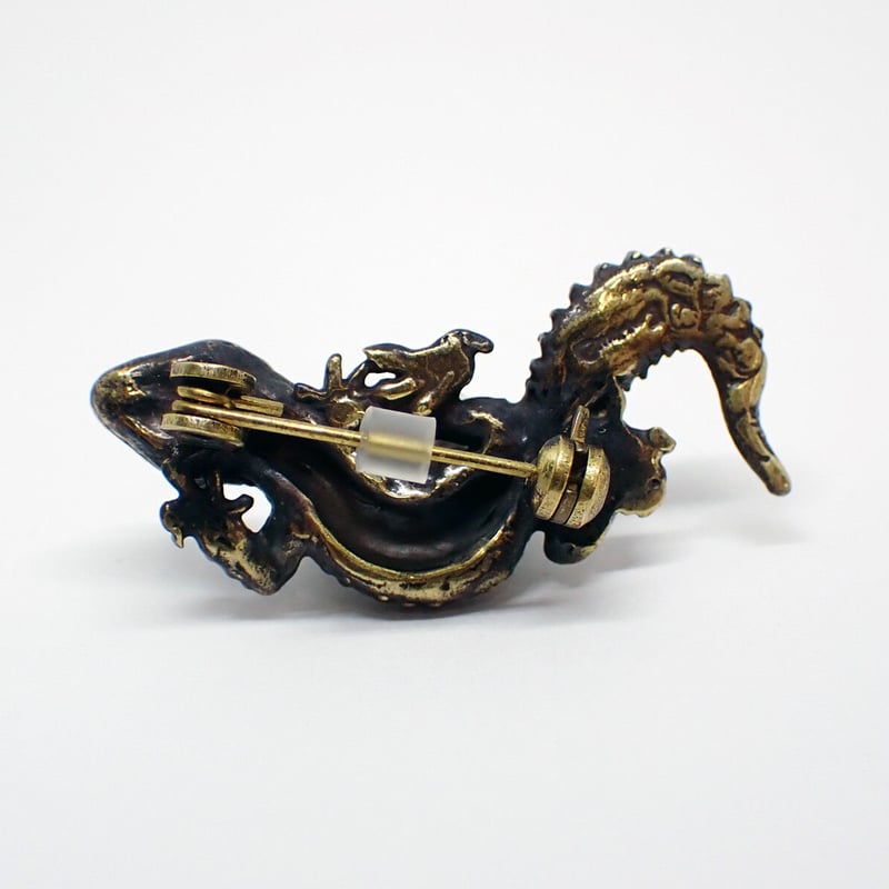 ヒョウモントカゲモドキウインクブローチ(鏡面) | EmiriA online shop