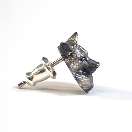 キツネ尻尾ピアス(銀狐)