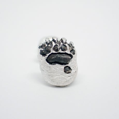 シロクマと左手ピアス